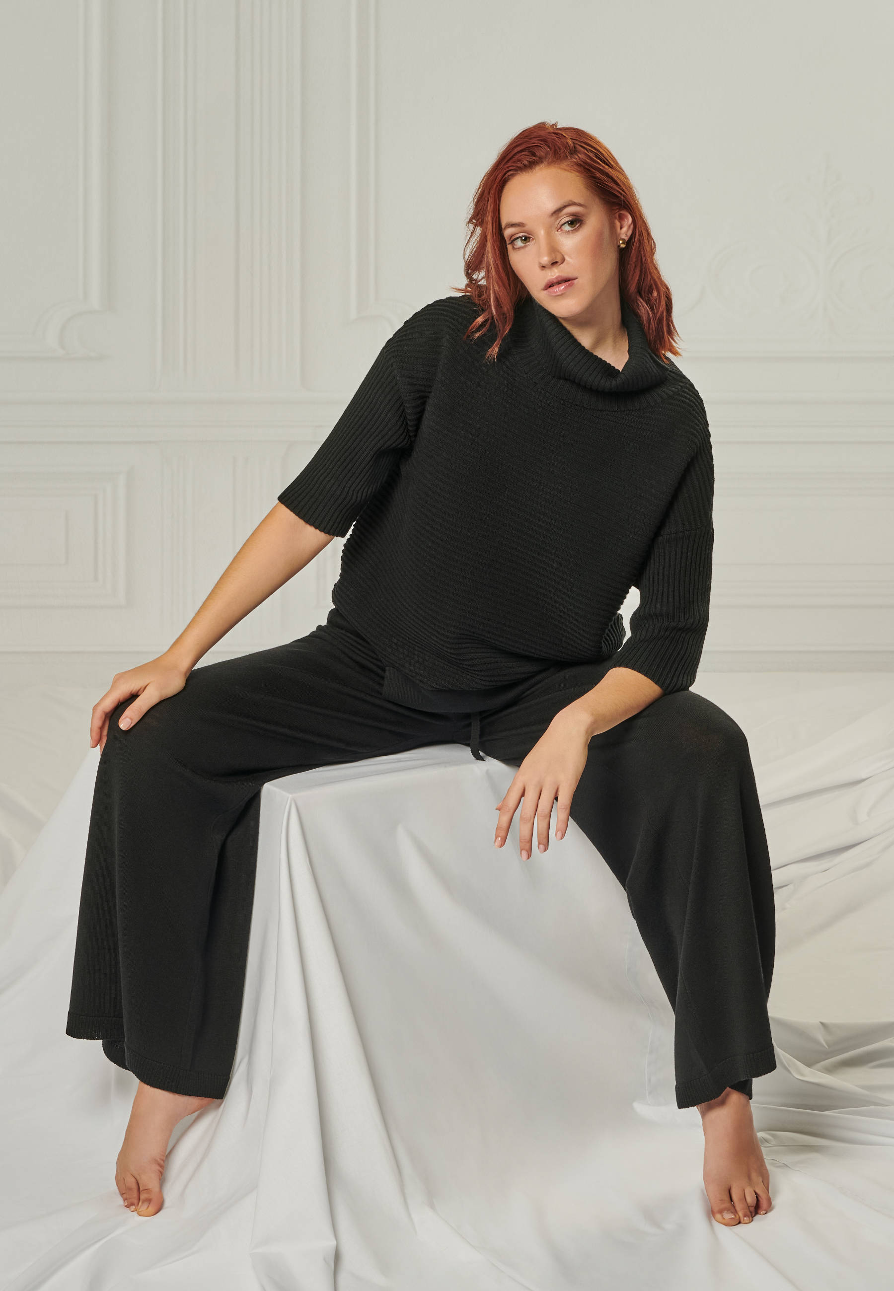 PANTS FRIDA - Wide knitted pants with pockets