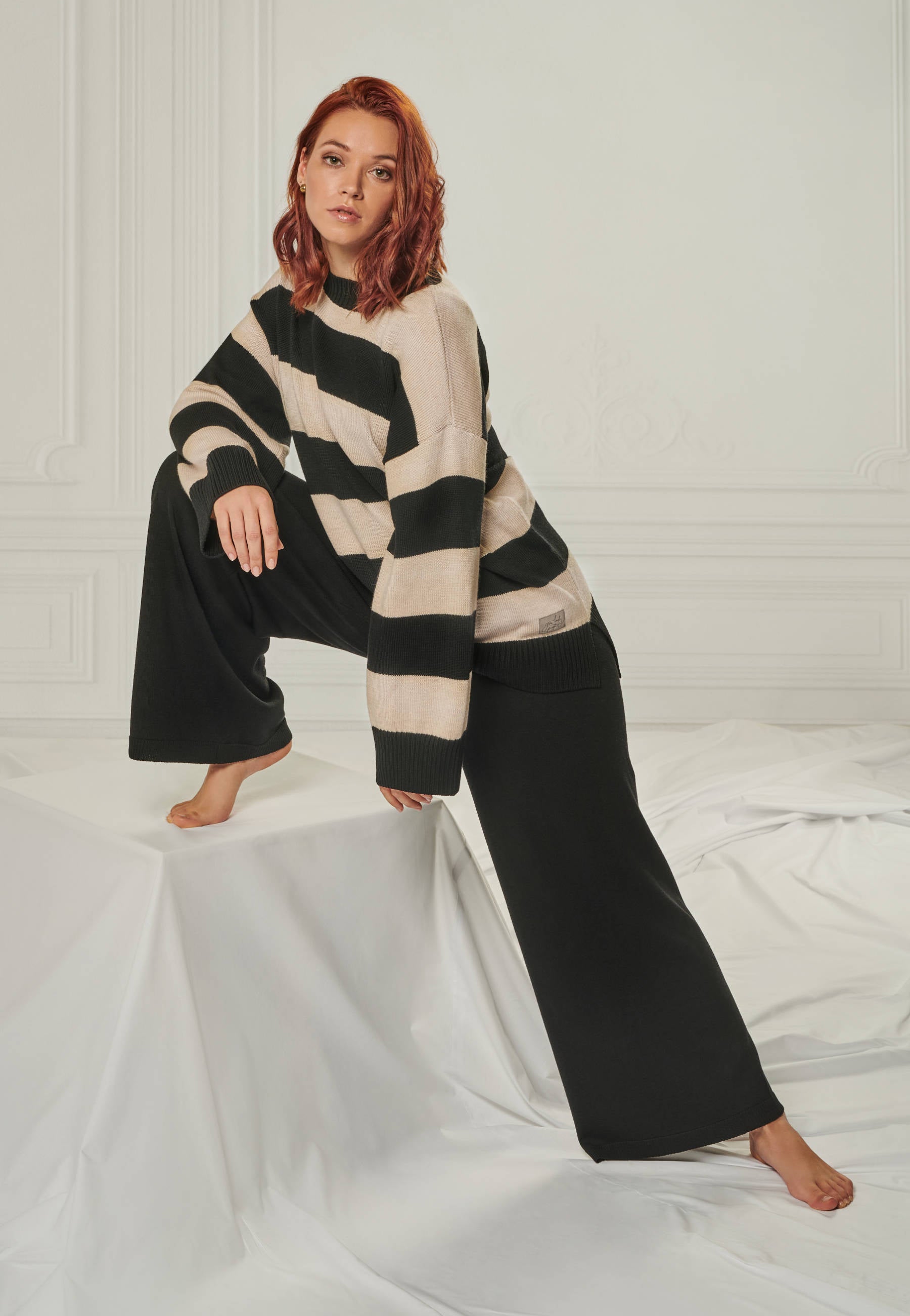 PANTS FRIDA - Wide knitted pants with pockets