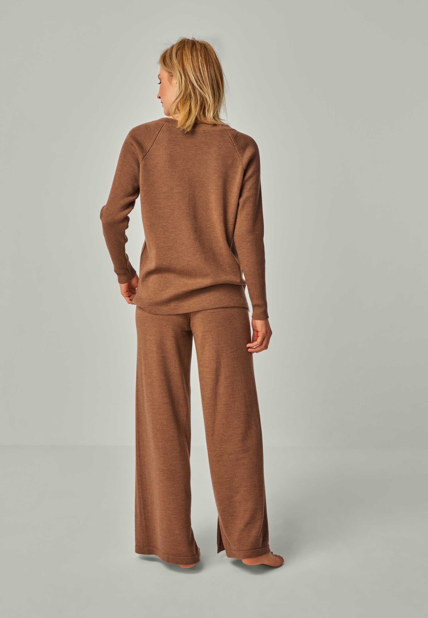 LOUNGEWEAR SET - Pullover Dorina & Pants Bailey