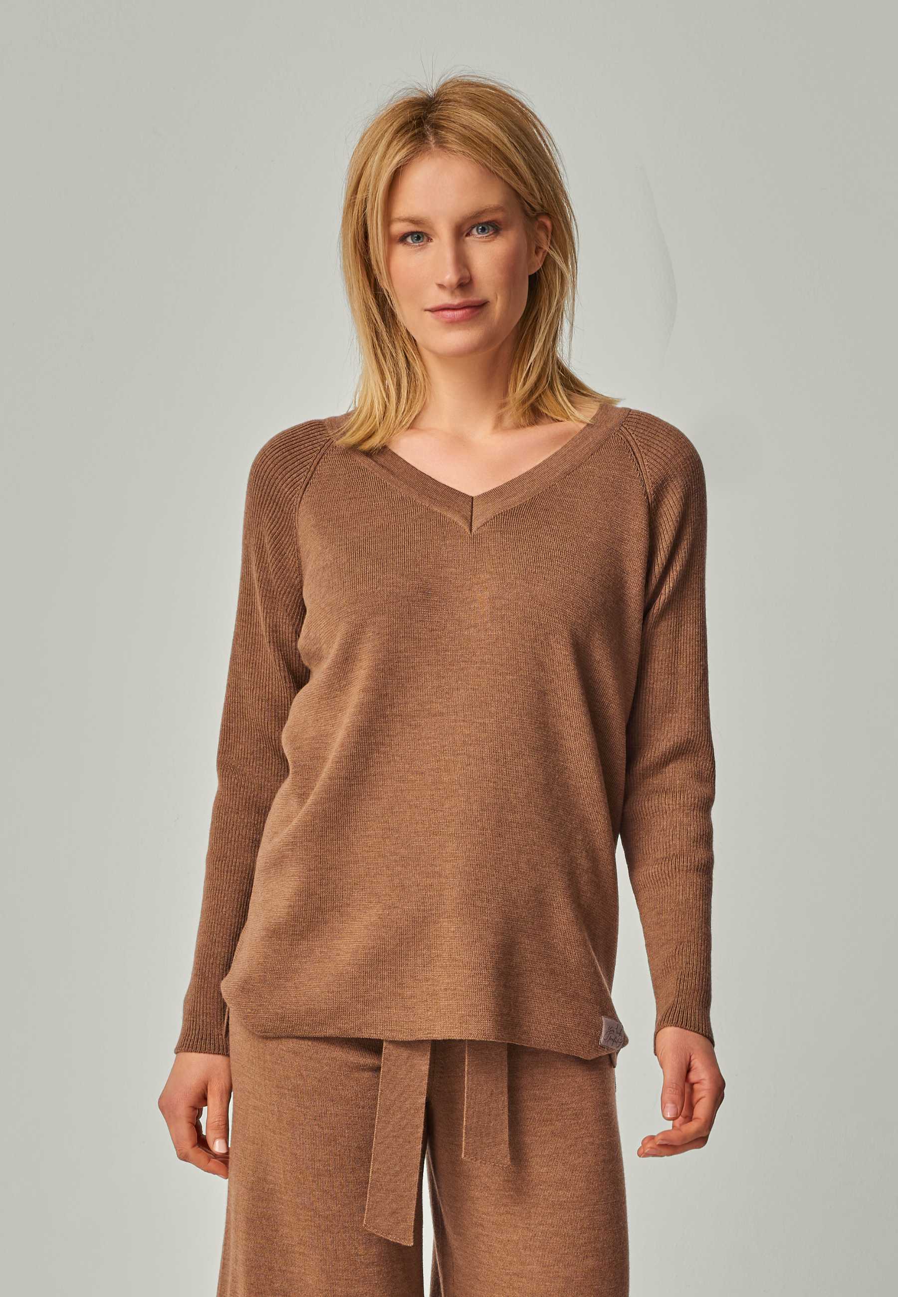 LOUNGEWEAR SET - Pullover Dorina & Pants Bailey