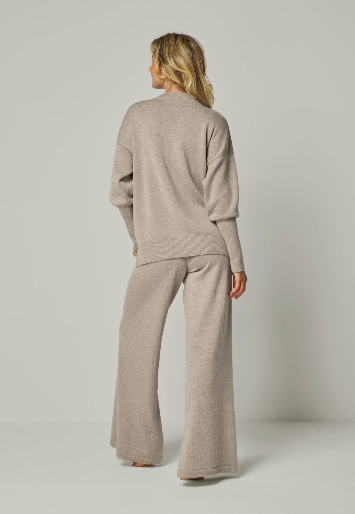 LOUNGEWEAR SET - Pullover Gwen & Pants Bailey