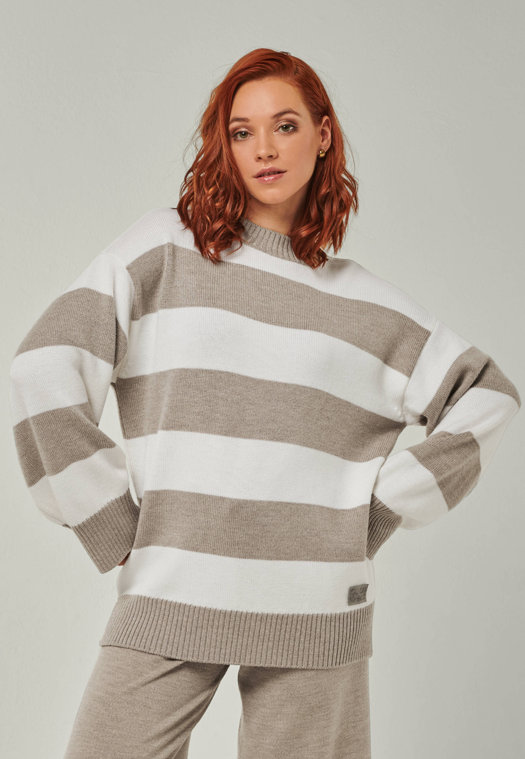 LOUNGEWEAR SET - Sweater Felia & Pants Frida