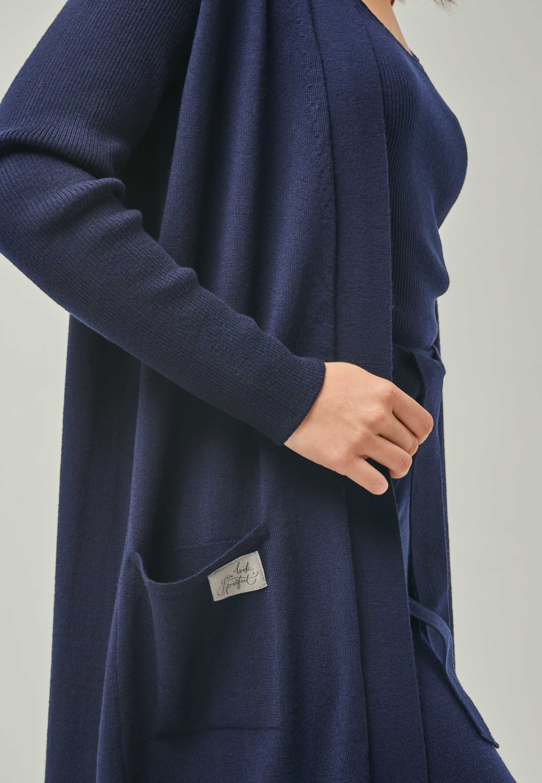 CARDIGAN BLOSSOM - Langer Merino Cardigan mit Taschen