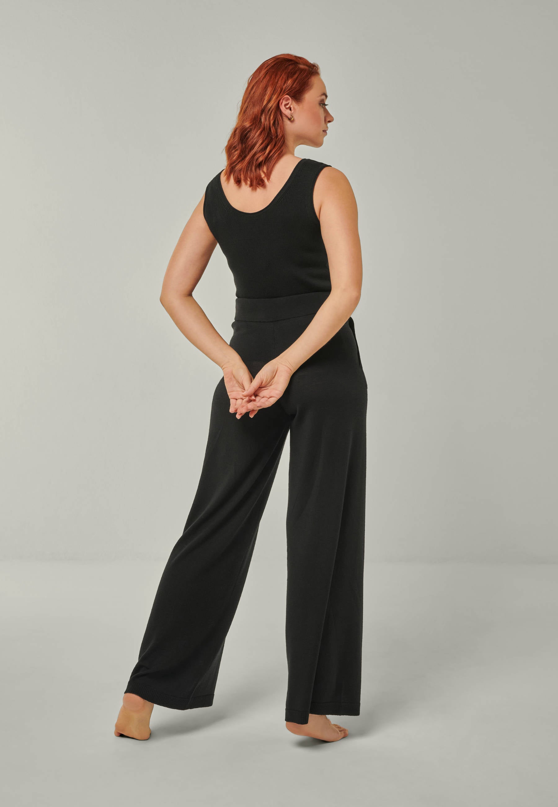 PANTS FRIDA - Wide knitted pants with pockets