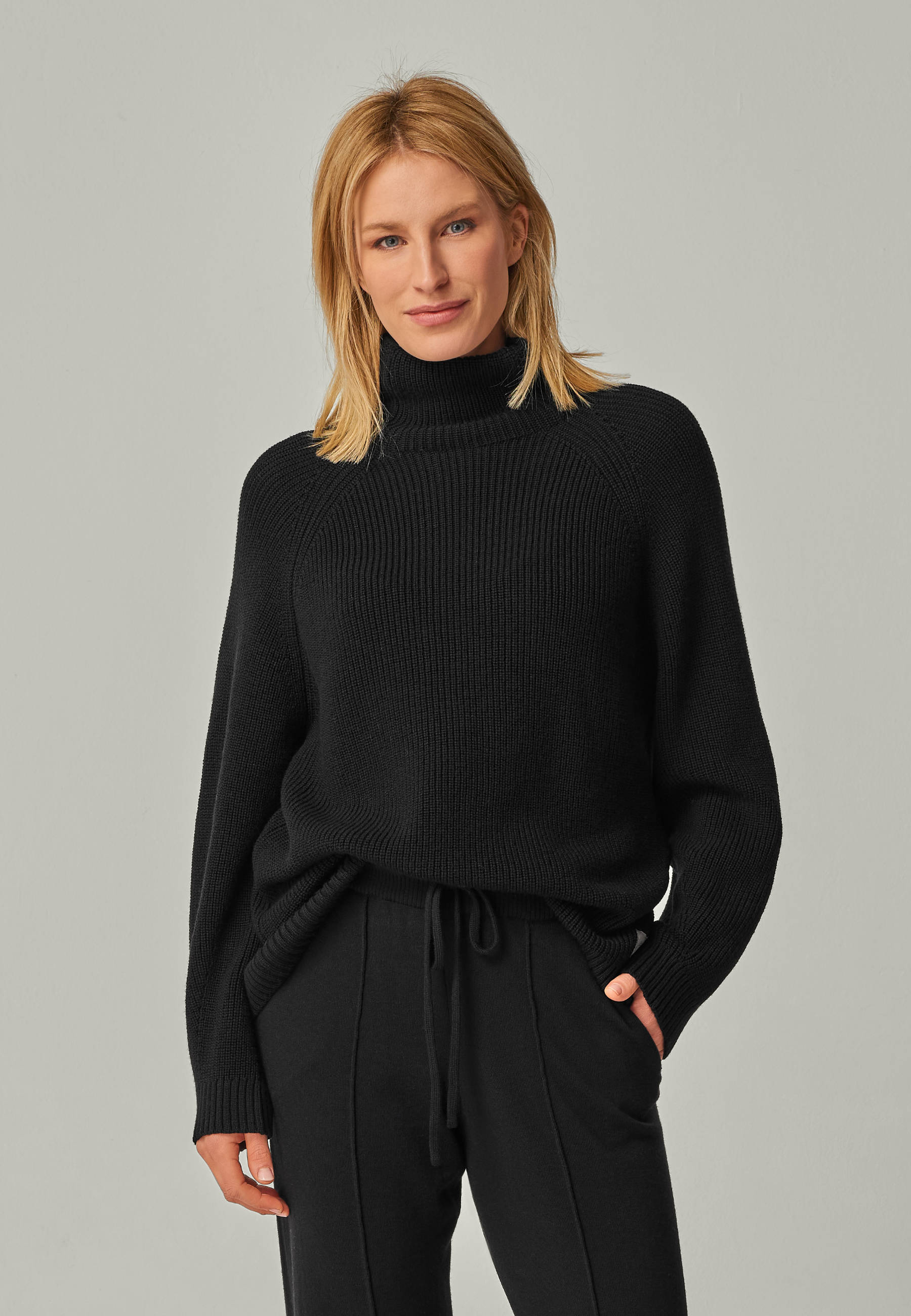 PULLOVER EVE - Stylisher Mock Neck Pullover