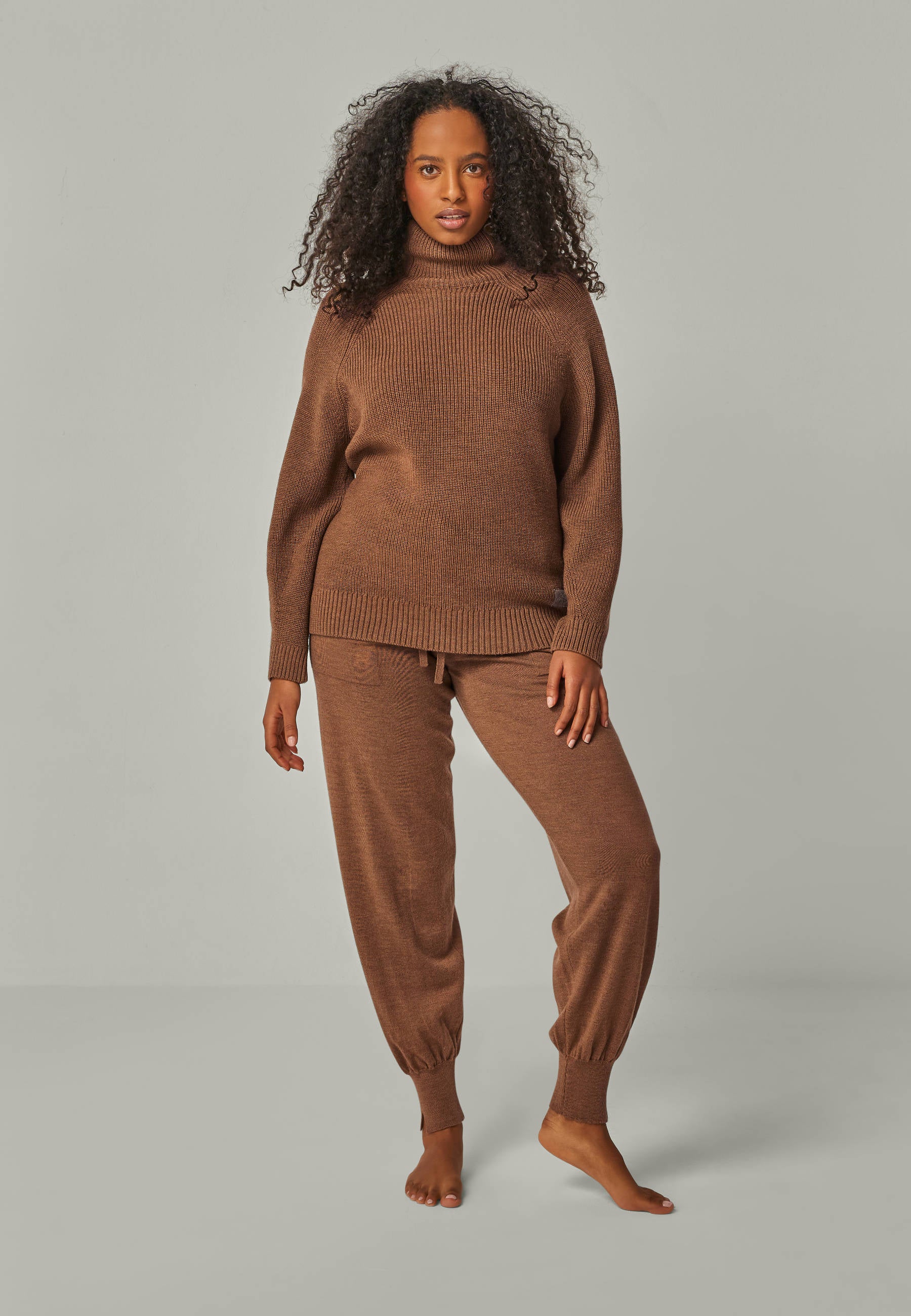 PULLOVER EVE - Stylish mock neck sweater