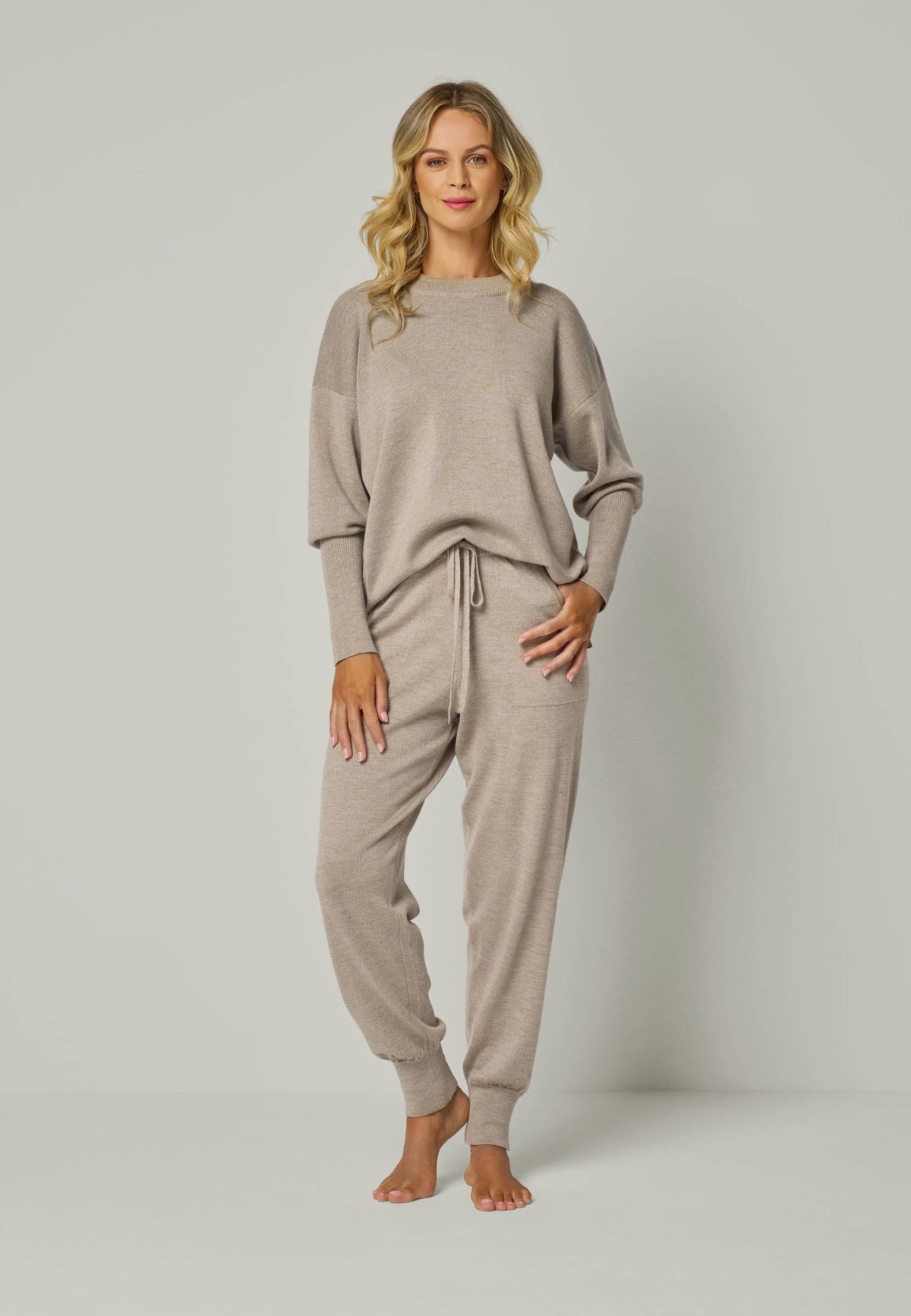 LOUNGEWEAR SET - Pullover Gwen & Pants Bella