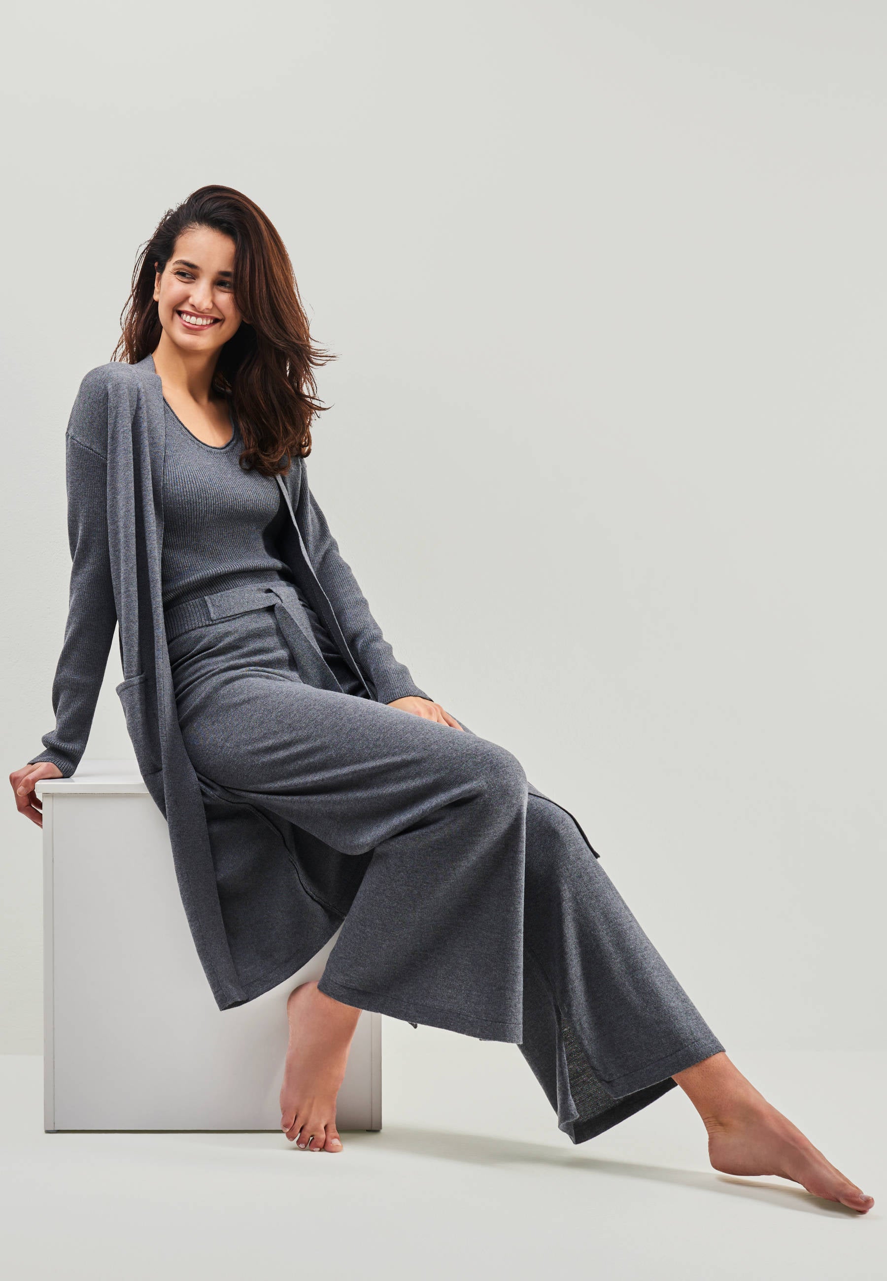 TOP BLOSSOM - ribbed merino top with round neck