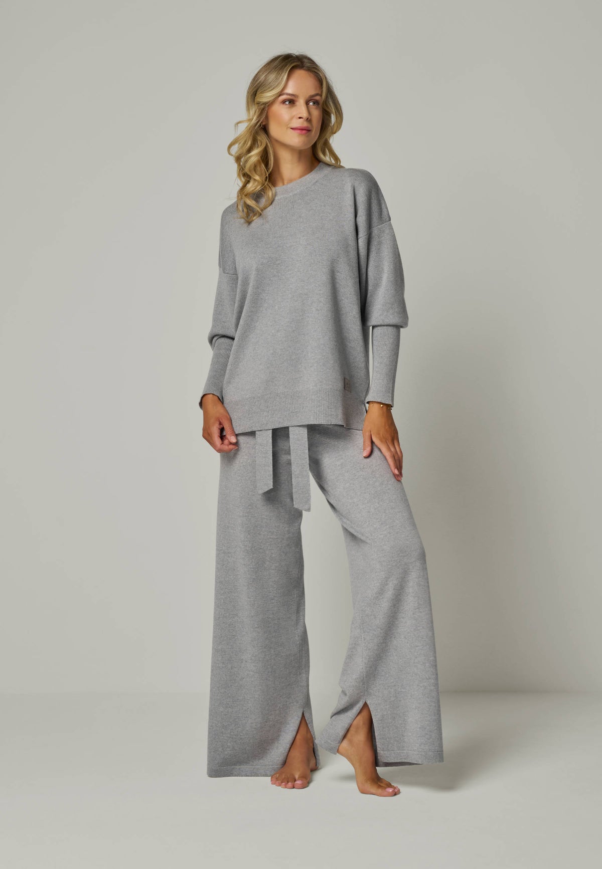 PULLOVER GWEN - Rundhalspullover mit Puffärmeln