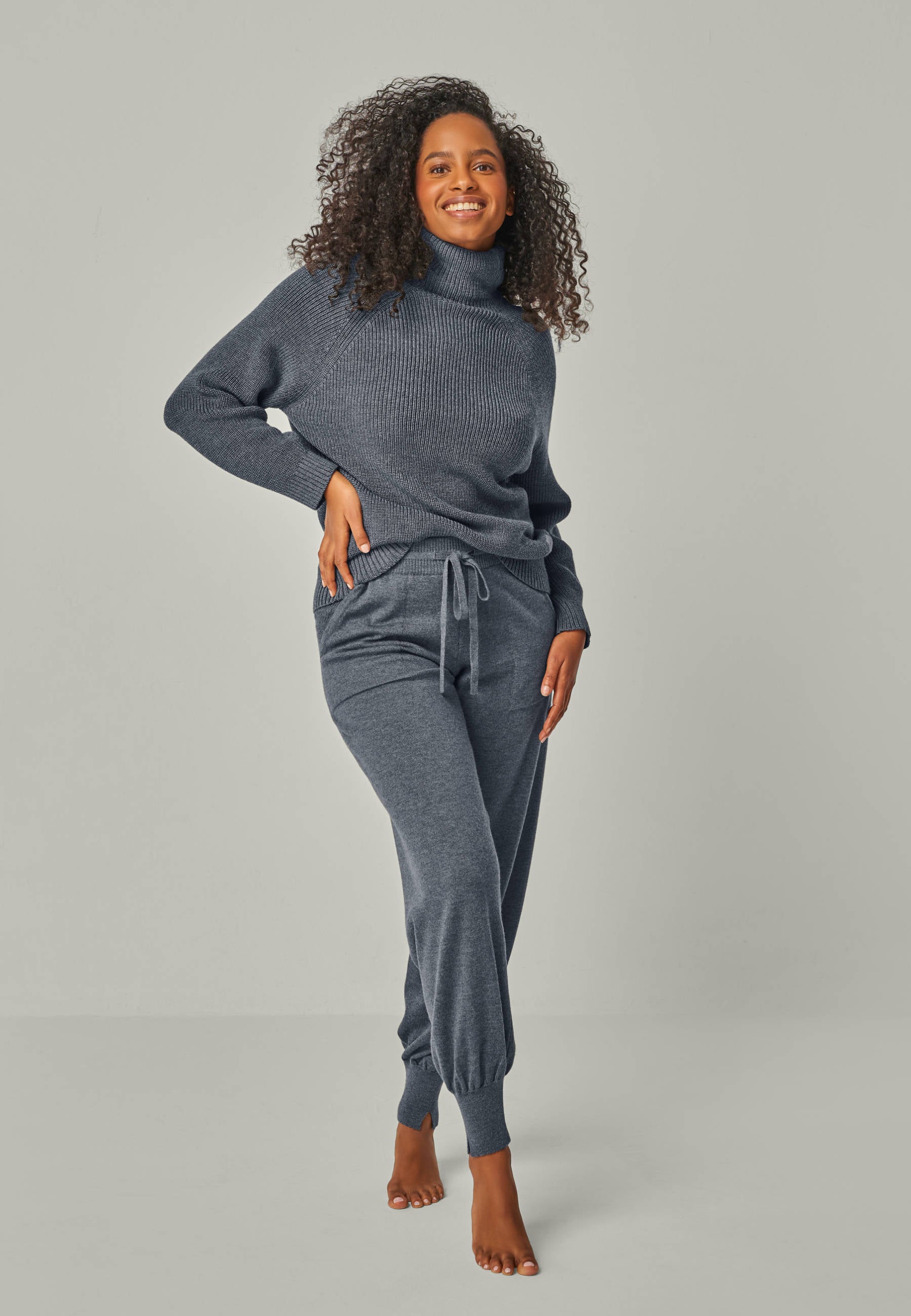 PULLOVER EVE - Stylish mock neck sweater