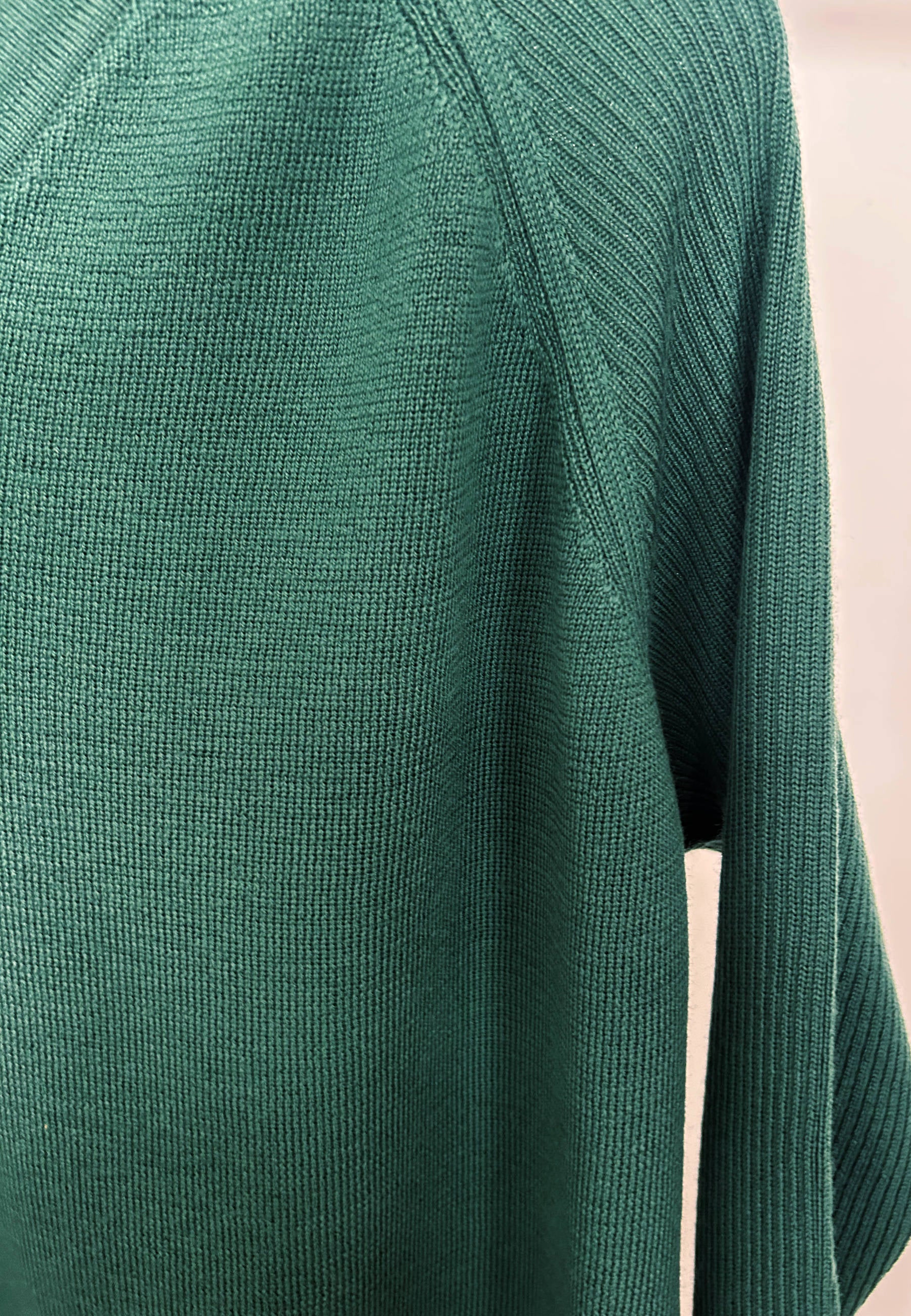 PULLOVER DORINA - Merino sweater with V-neck