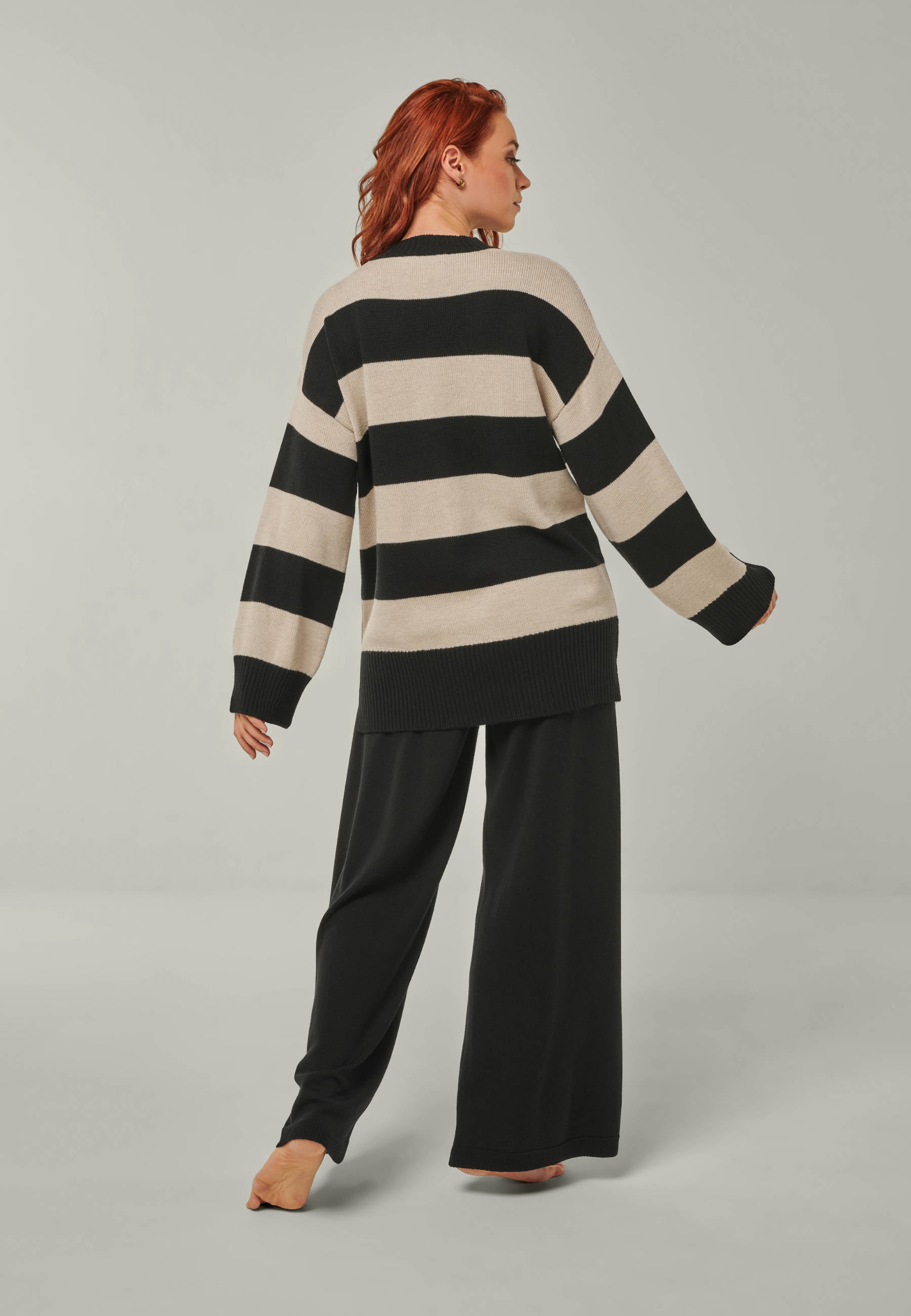 LOUNGEWEAR SET - Sweater Felia & Pants Frida
