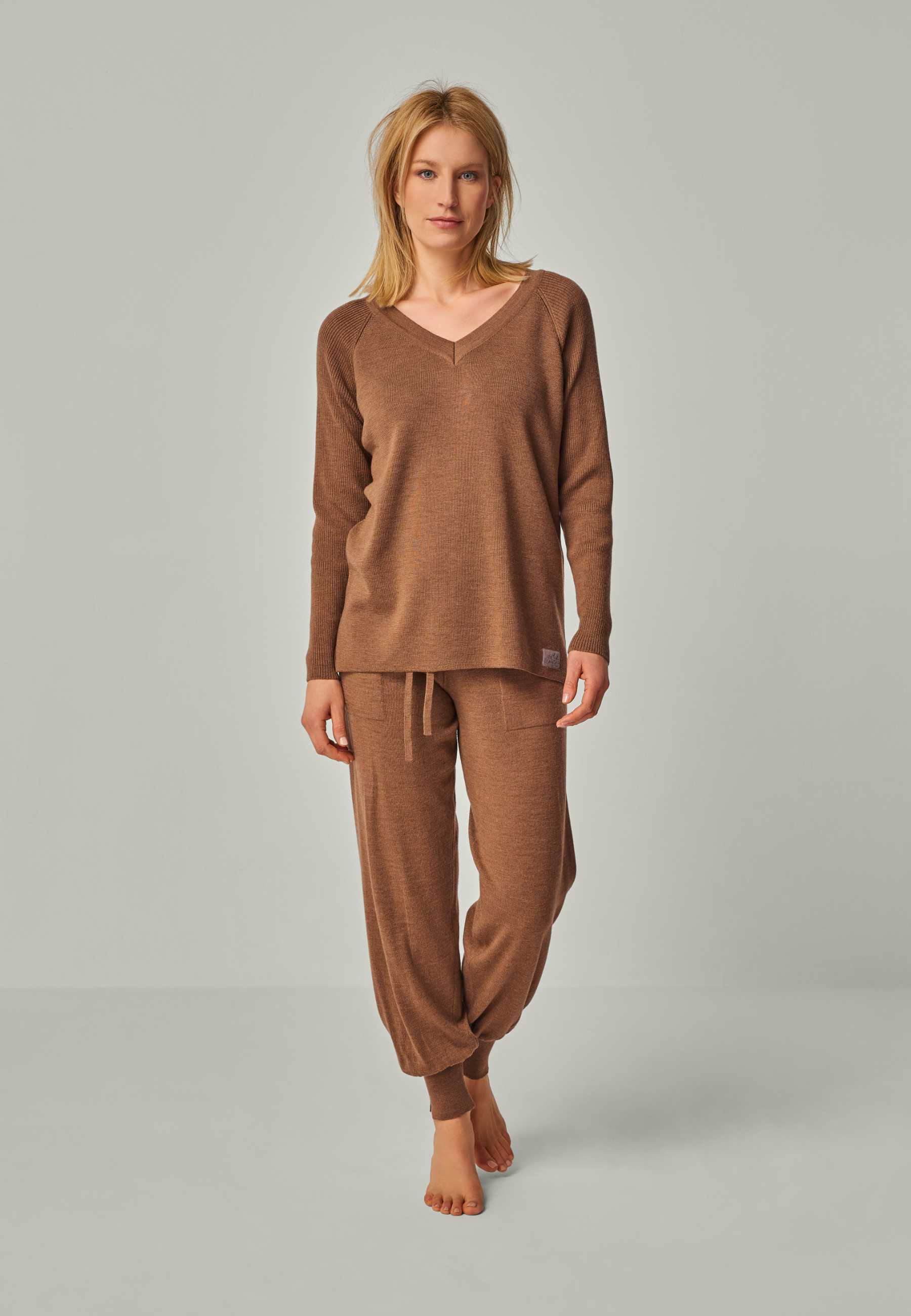 PULLOVER DORINA - Merino sweater with V-neck