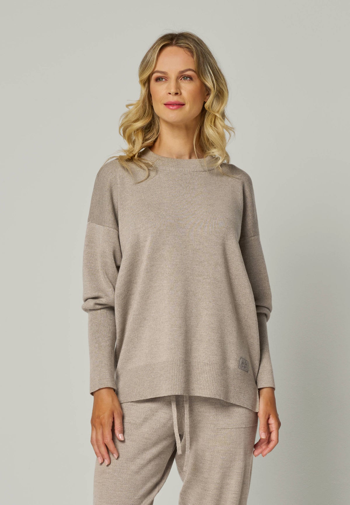 LOUNGEWEAR SET  - Pullover Gwen & Pants Bella