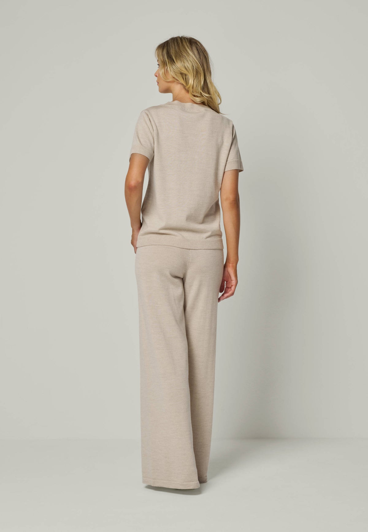 SHIRT GRETA - Stricktop mit V-Ausschnitt