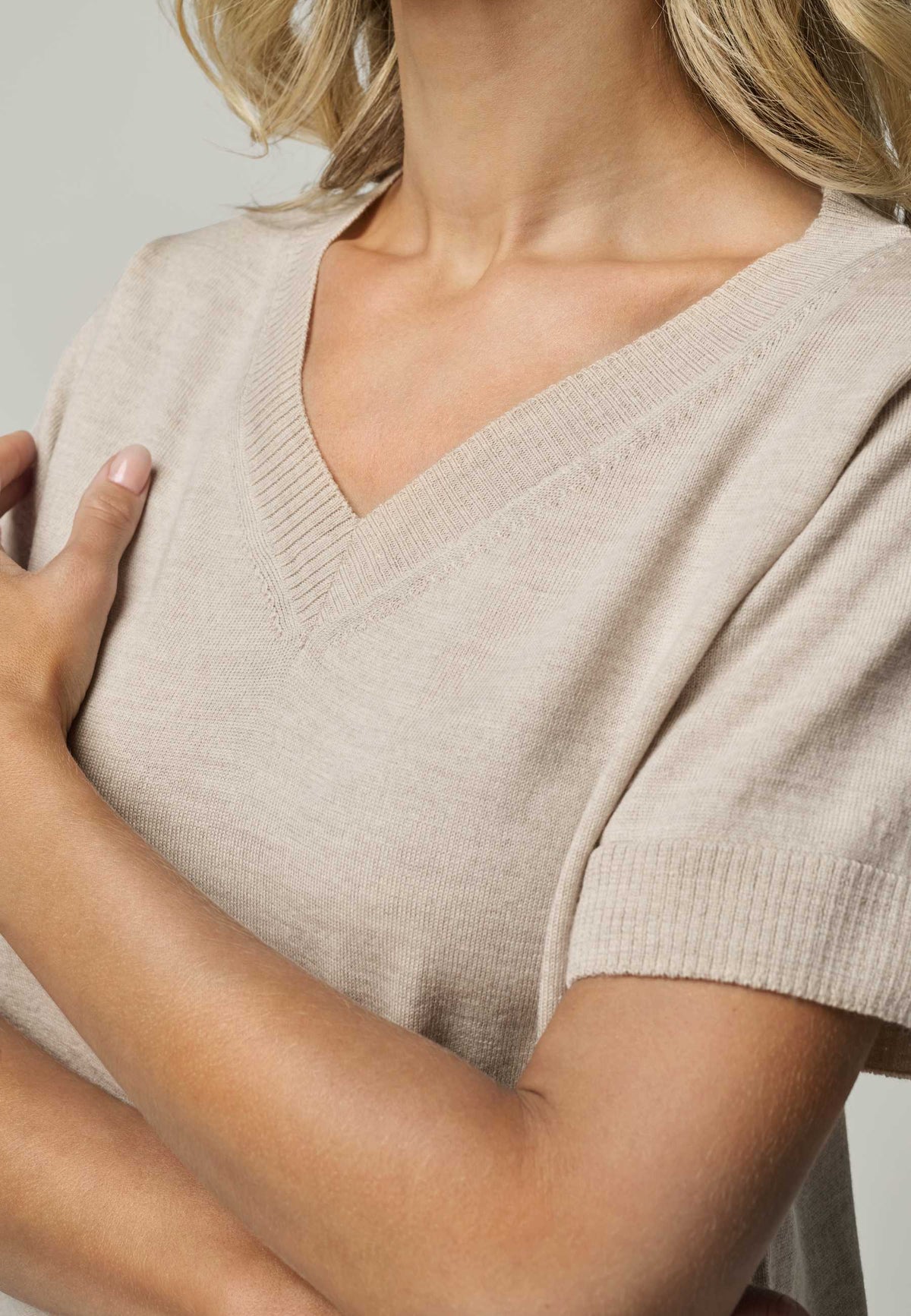 SHIRT GRETA - Stricktop mit V-Ausschnitt