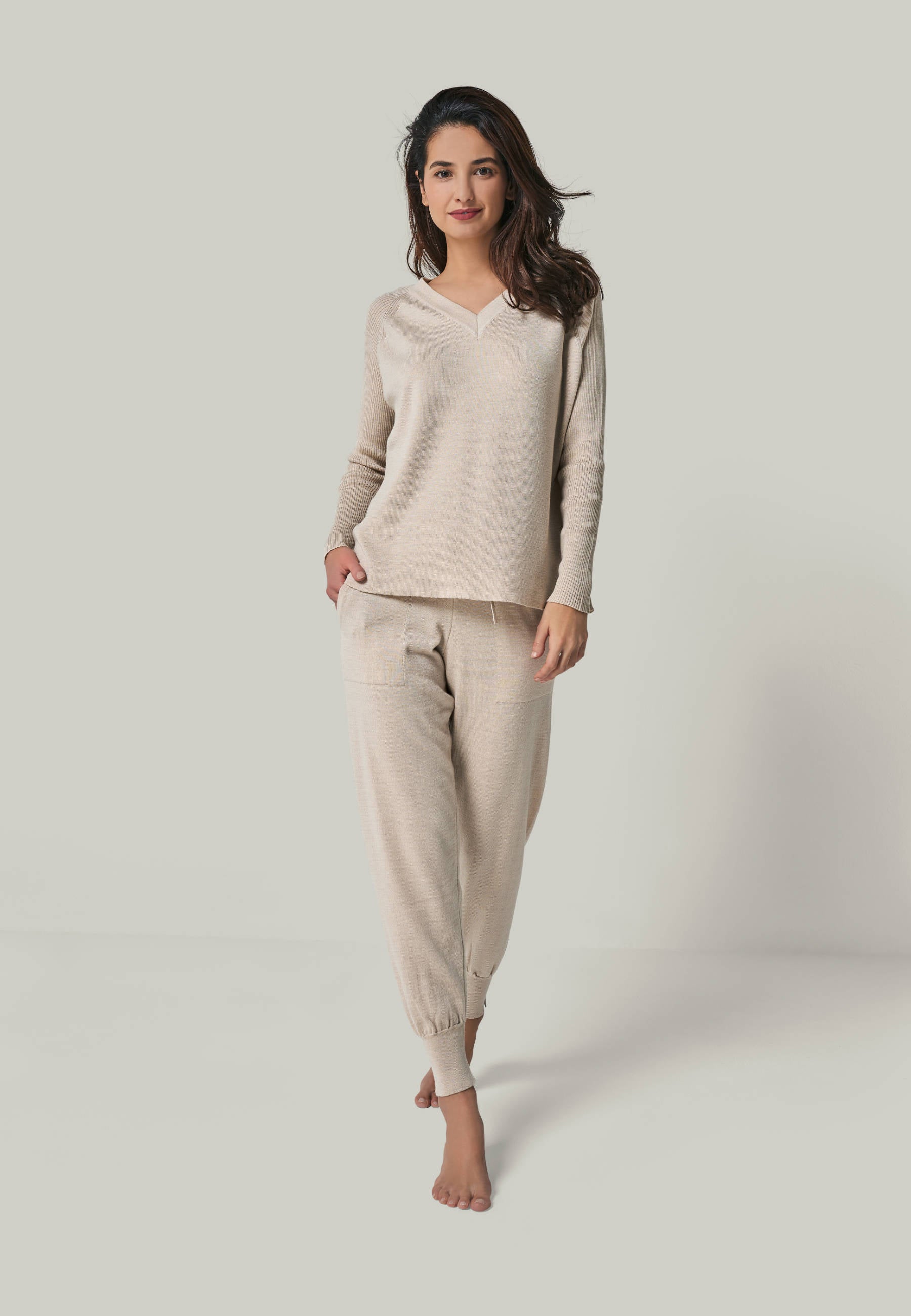 PULLOVER DORINA - Merino sweater with V-neck