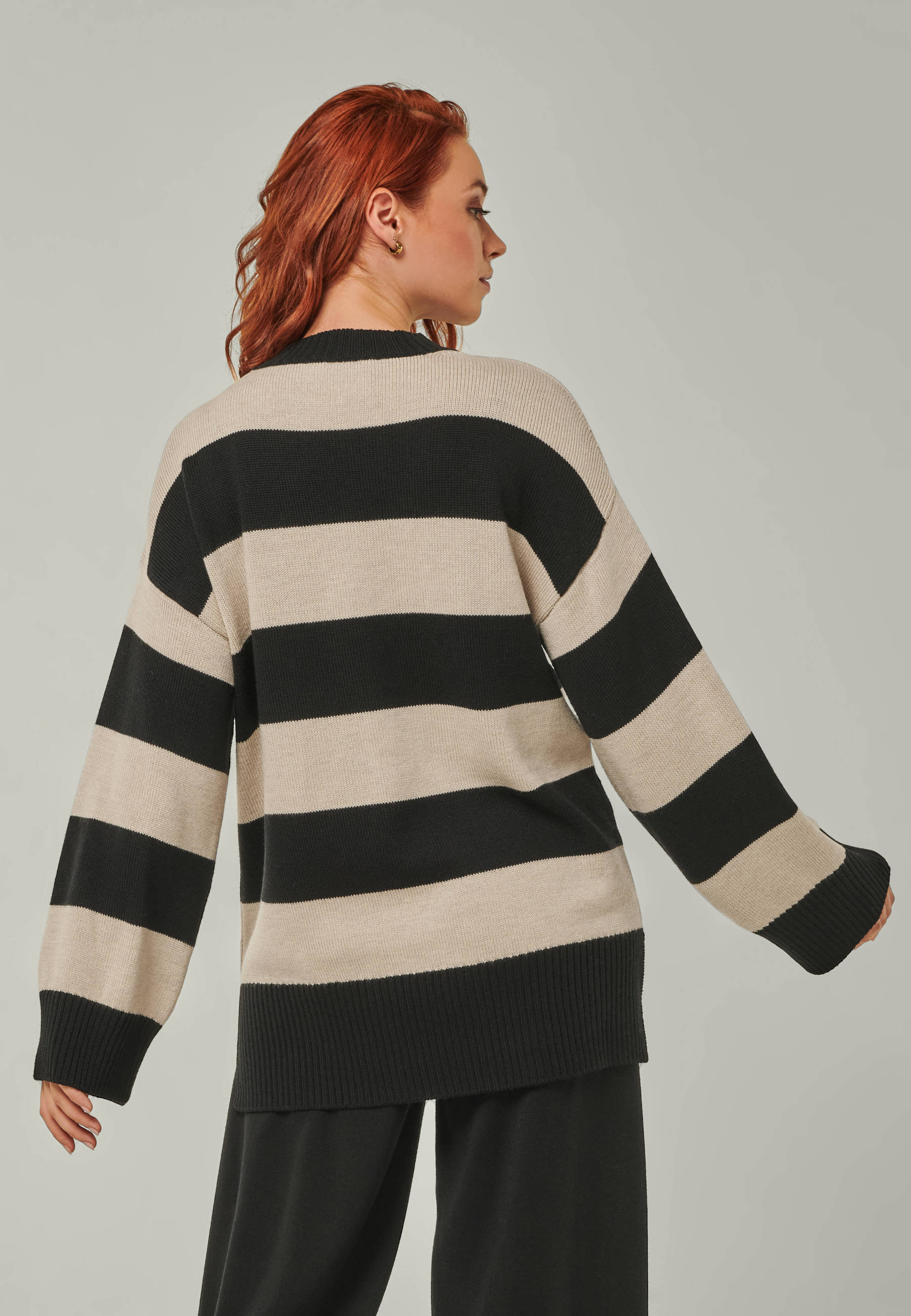 LOUNGEWEAR SET - Sweater Felia & Pants Frida