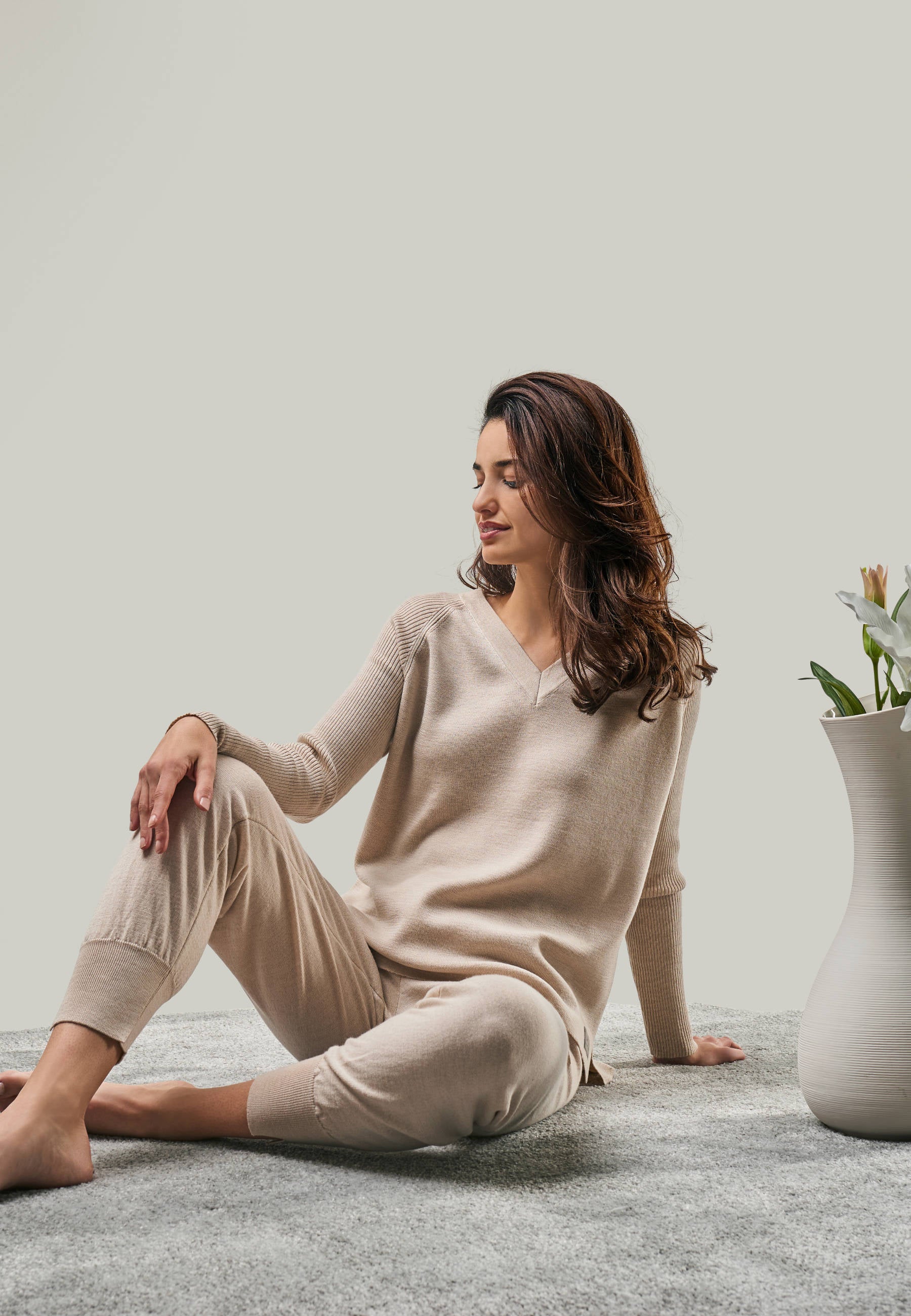 PULLOVER DORINA - Merino sweater with V-neck