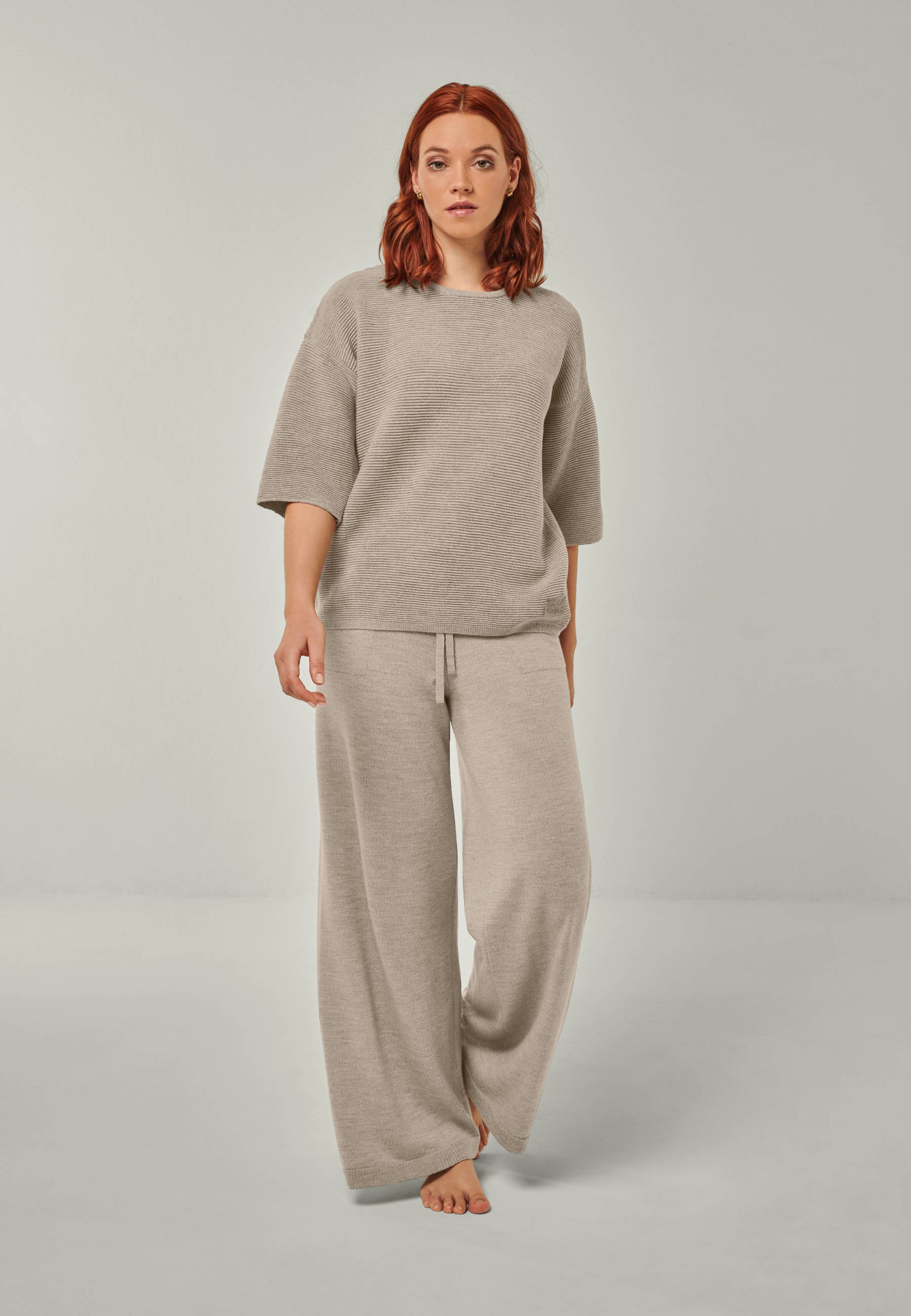 PANTS FRIDA - Wide knitted pants with pockets