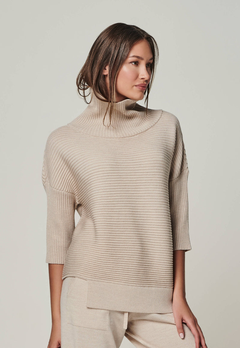 PULLOVER BAILEY - Asymmetrischer Merino Rollkragenpullover