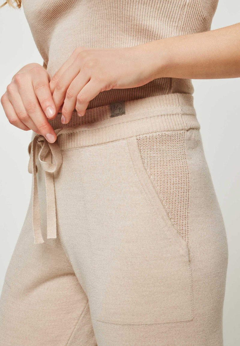 Detailansicht Loungehose mit Tasche