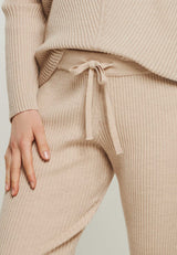 Nachhaltige Loungewear Mode mit Strickhose BLOSSOM in beige