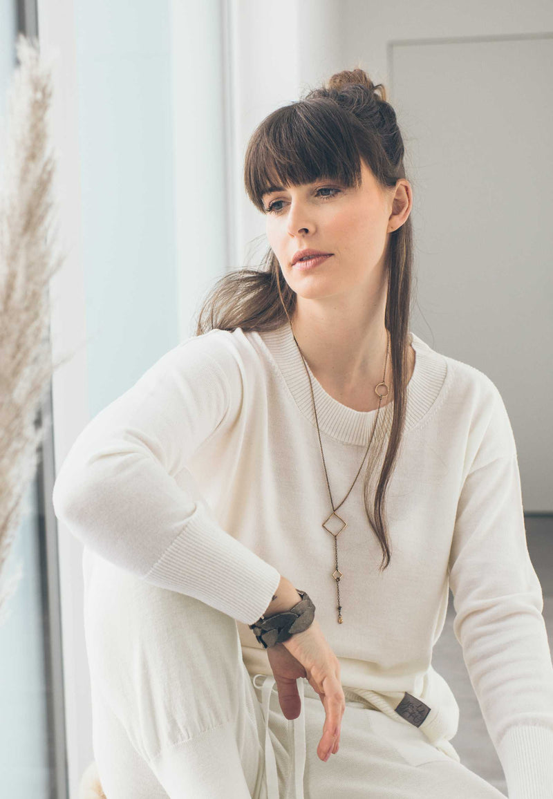 Homeoffice Look mit Merino Pullover BELLA